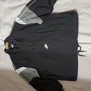 Women's Nike windbreaker